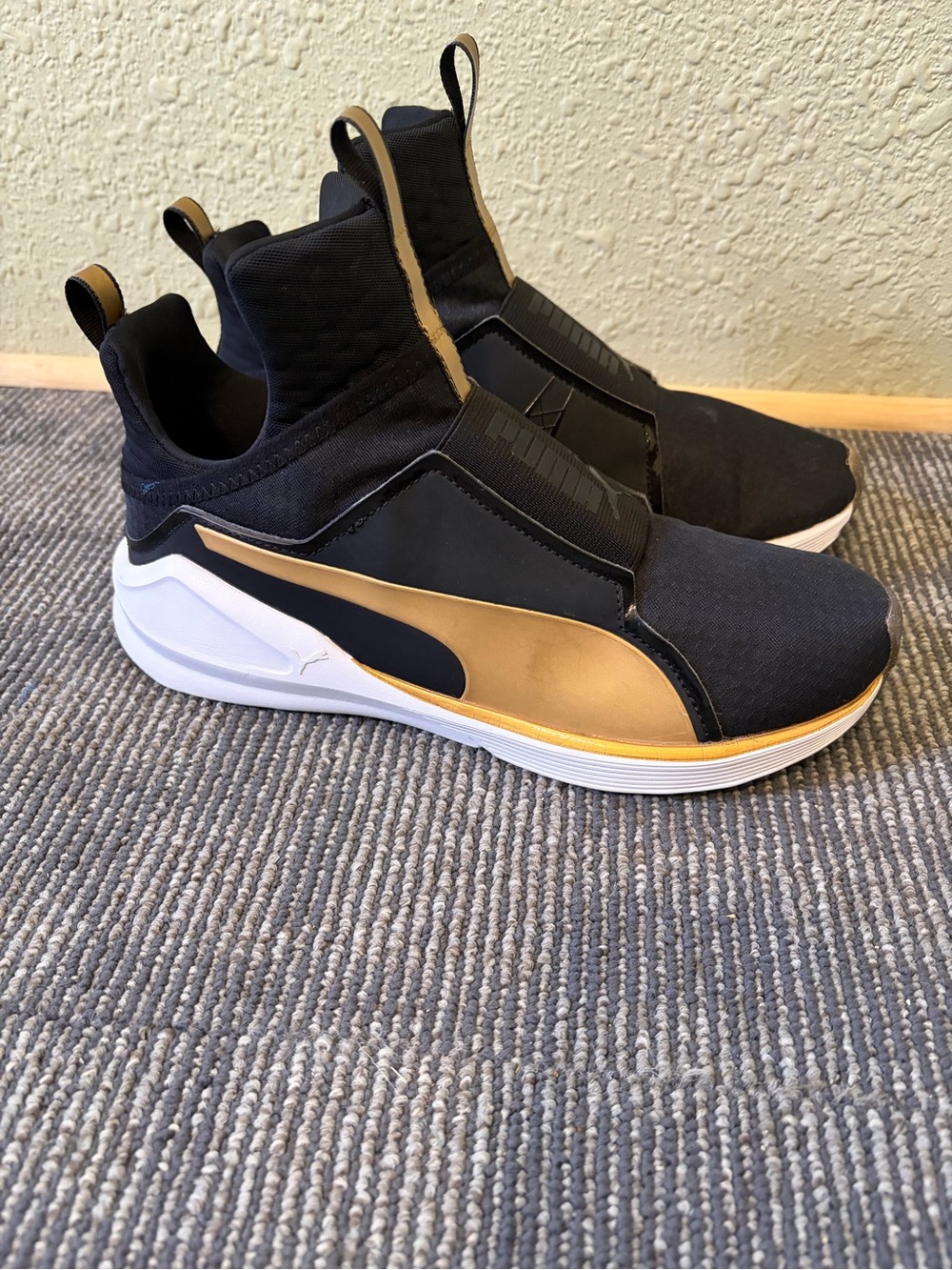 Puma Black and Gold Slip-On Athletic Sneakers Women’s Size 8
